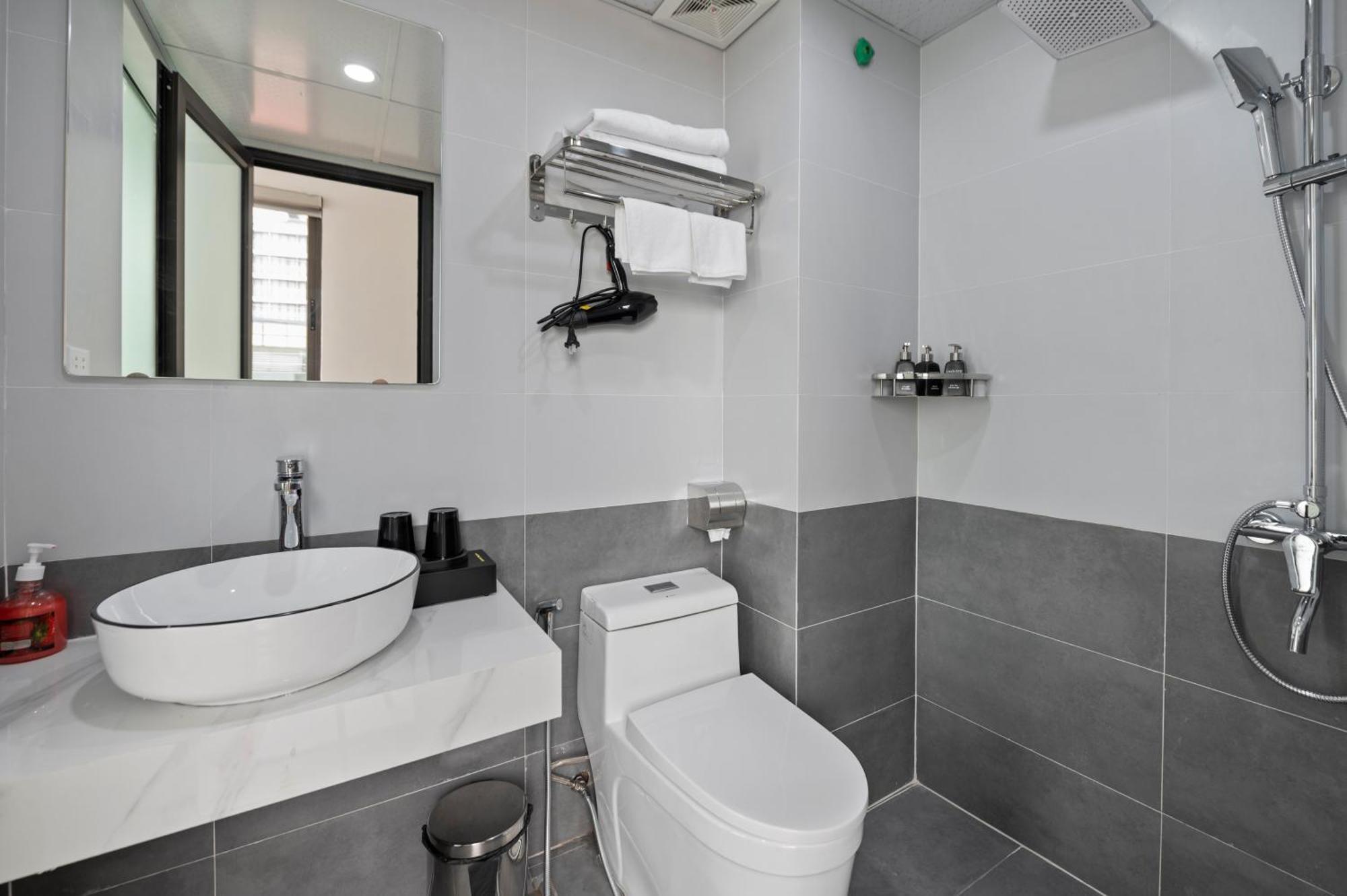 Lakeview Residence Hotel Hanoi Exterior photo