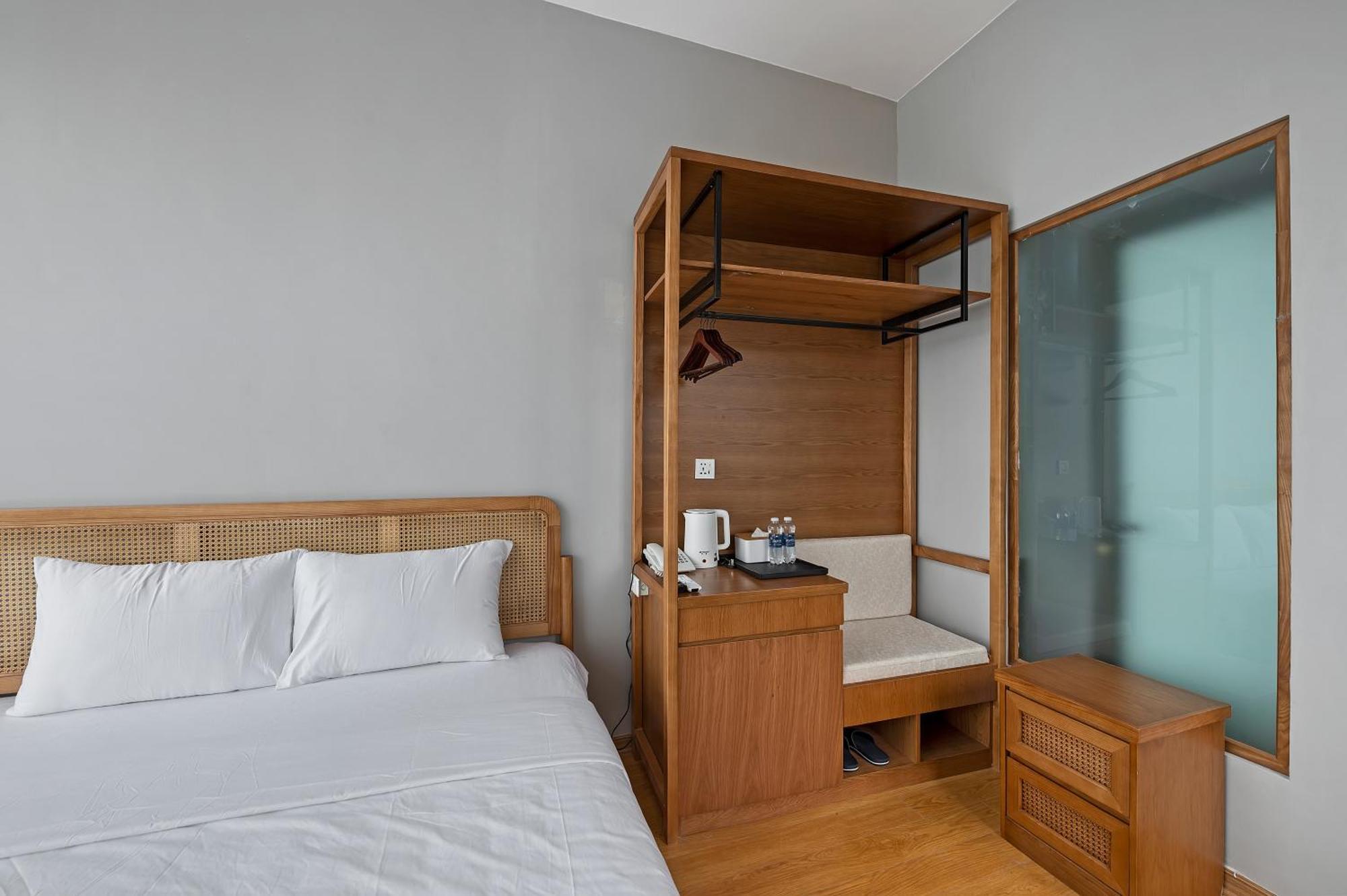 Lakeview Residence Hotel Hanoi Exterior photo